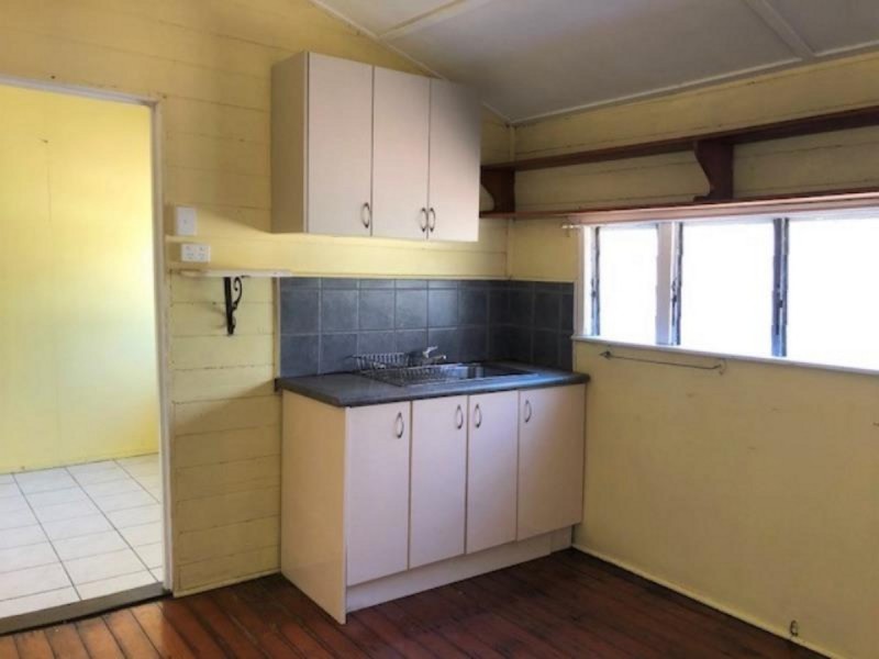 241 East Street, Depot Hill QLD 4700